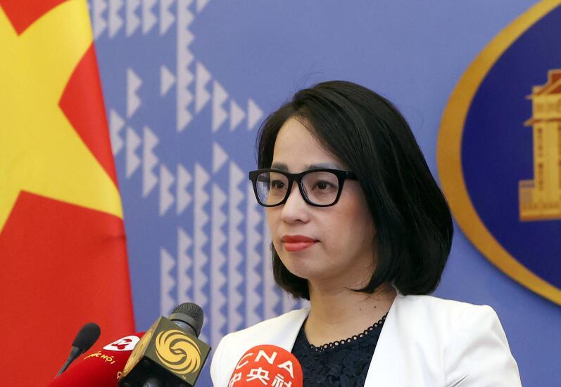 越南回应中国公布北部湾北部领海基线，称建议中国遵守《北部湾划界协定》
 
针对中