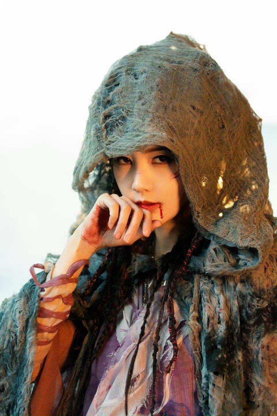 说真的，李一桐演的小蜘蛛精真的很灵动，诠释的很好，就算是戏份很少也让人惦记清瞳动