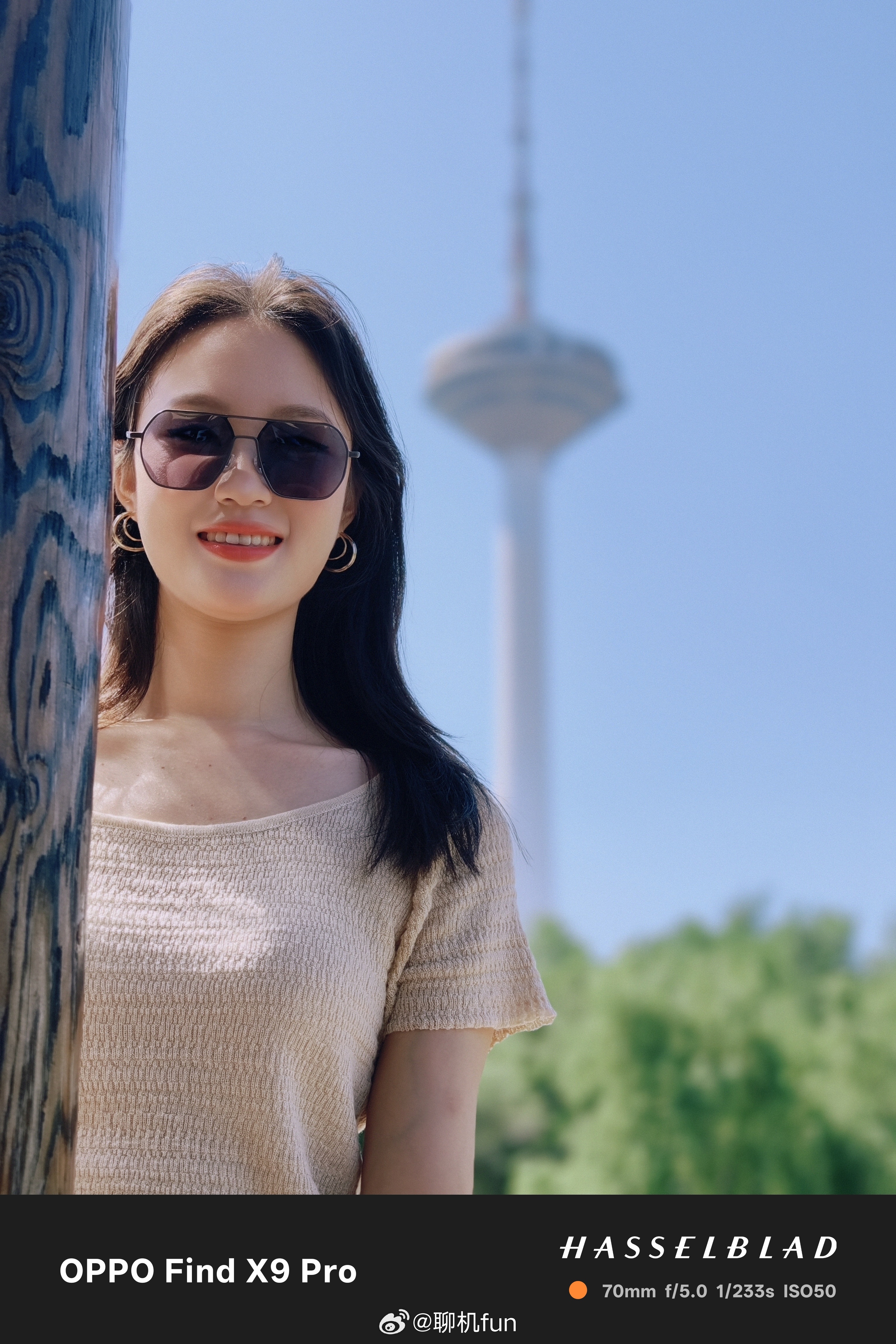 晴日赴约青年公园，定格属于沈阳的夏日瞬间。彩电塔作为城市地标背景，地域辨识度城市