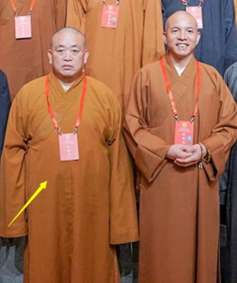 释印乐胆子不小啊！

金钵砸了，
巡演停了，门票降了，
连功德箱的二维码都撕了。