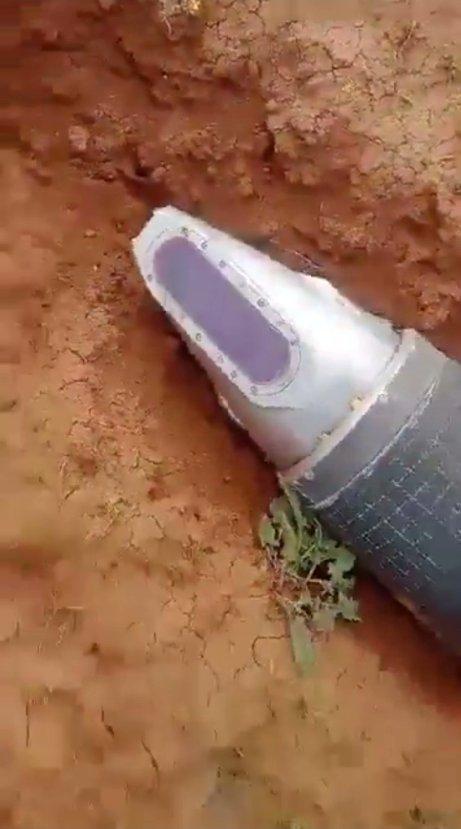 叙利亚的捡装备党捡到了宝贝

这是一枚基本完好的萨德反导系统的“禽爪”拦截弹的弹