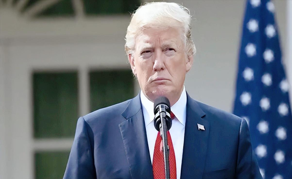 特朗普能不急吗？美以伊朗死磕到底，这场仗越打越凶了，伊朗反手就是雷霆报复，直接端