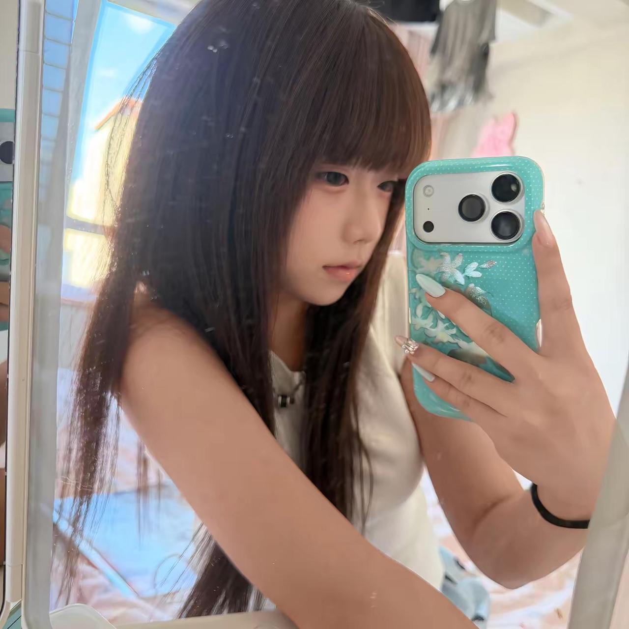 我从小就是个赌徒 赌老师不会检查作业  赌逃课不会被发现  赌大小双单 赌你的真