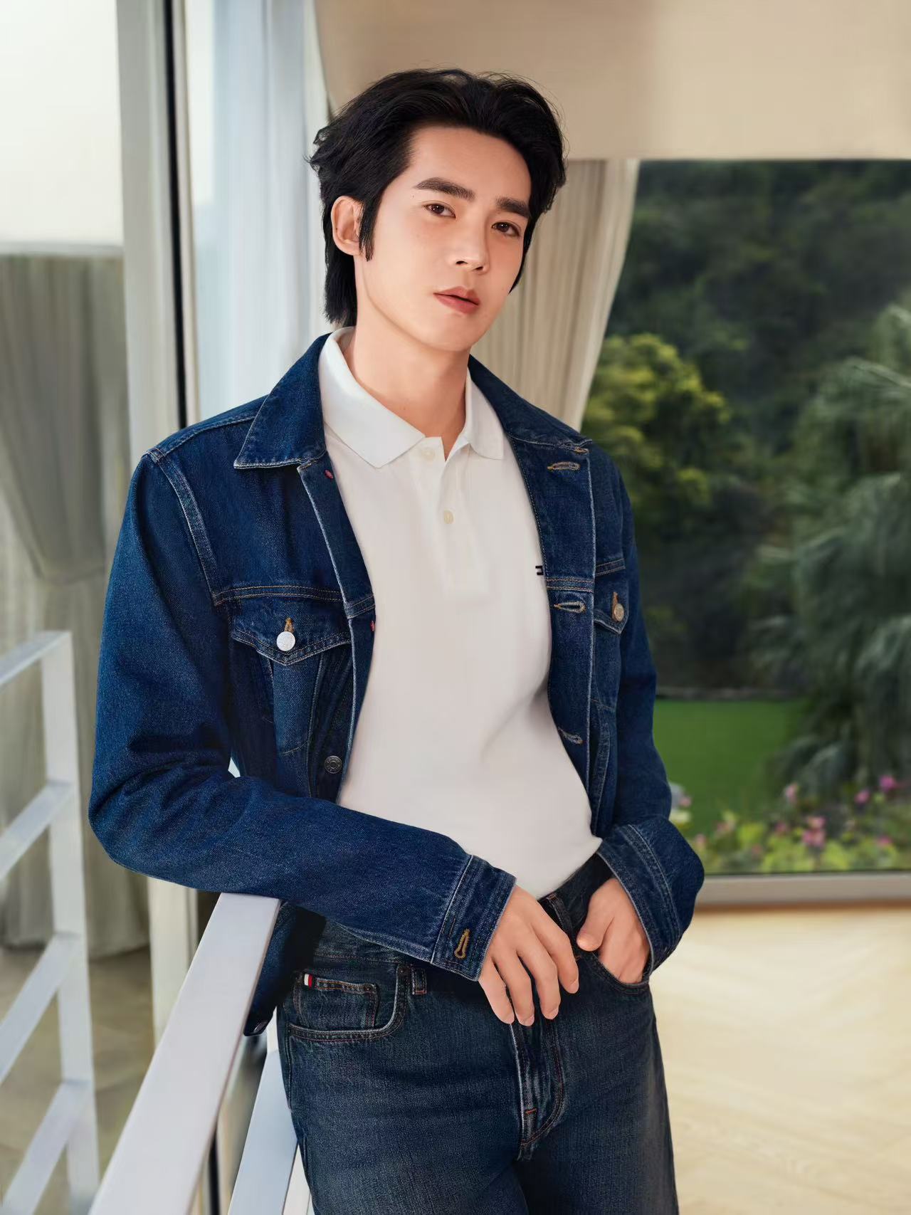 于适官宣Tommy Hllfiger全球品牌代言人，空降拿下知名时尚品牌的最高t