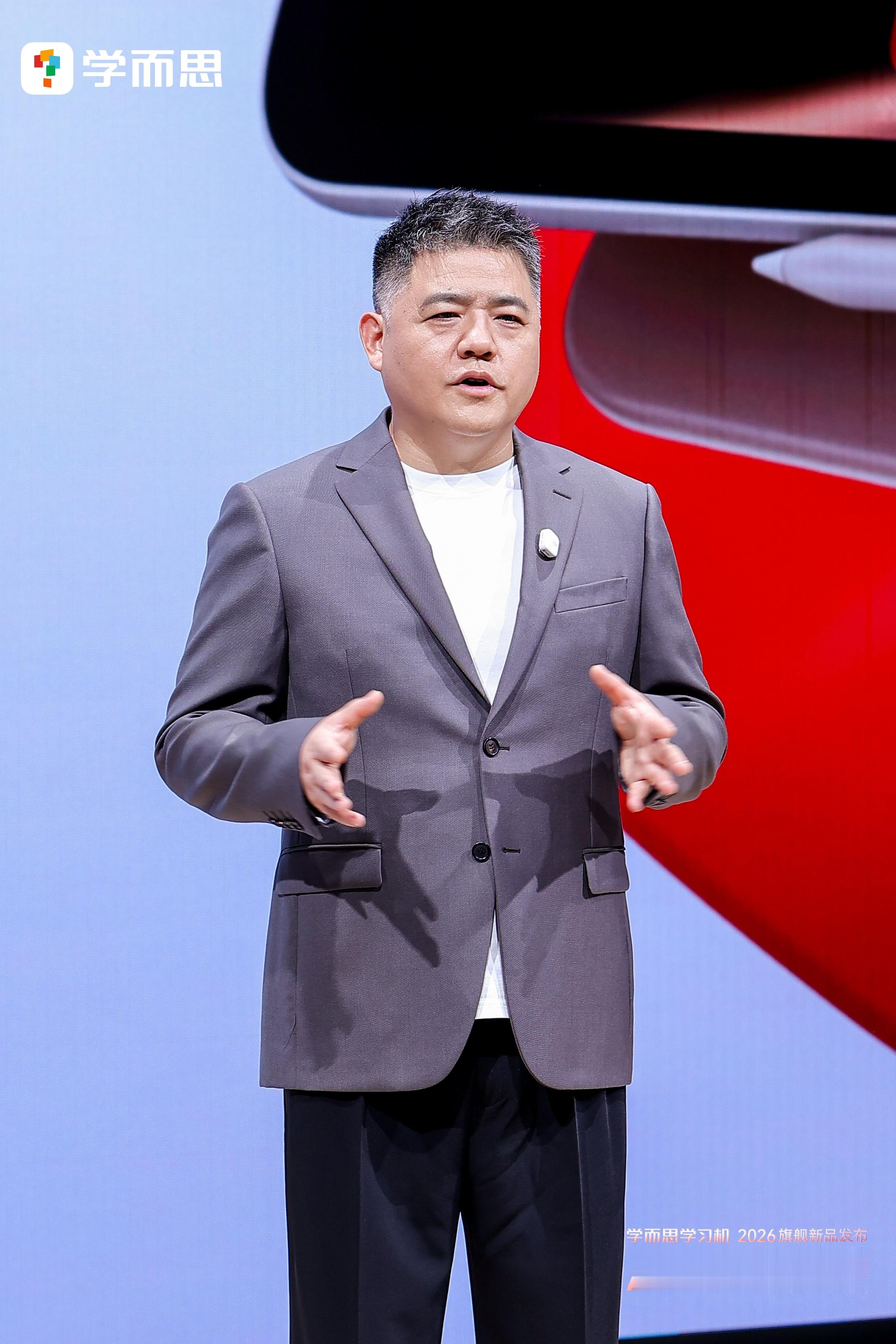 很多孩子厌学、拖拉、不爱学，不是笨，是长期被动填鸭，彻底磨灭了求知欲。AI本身没