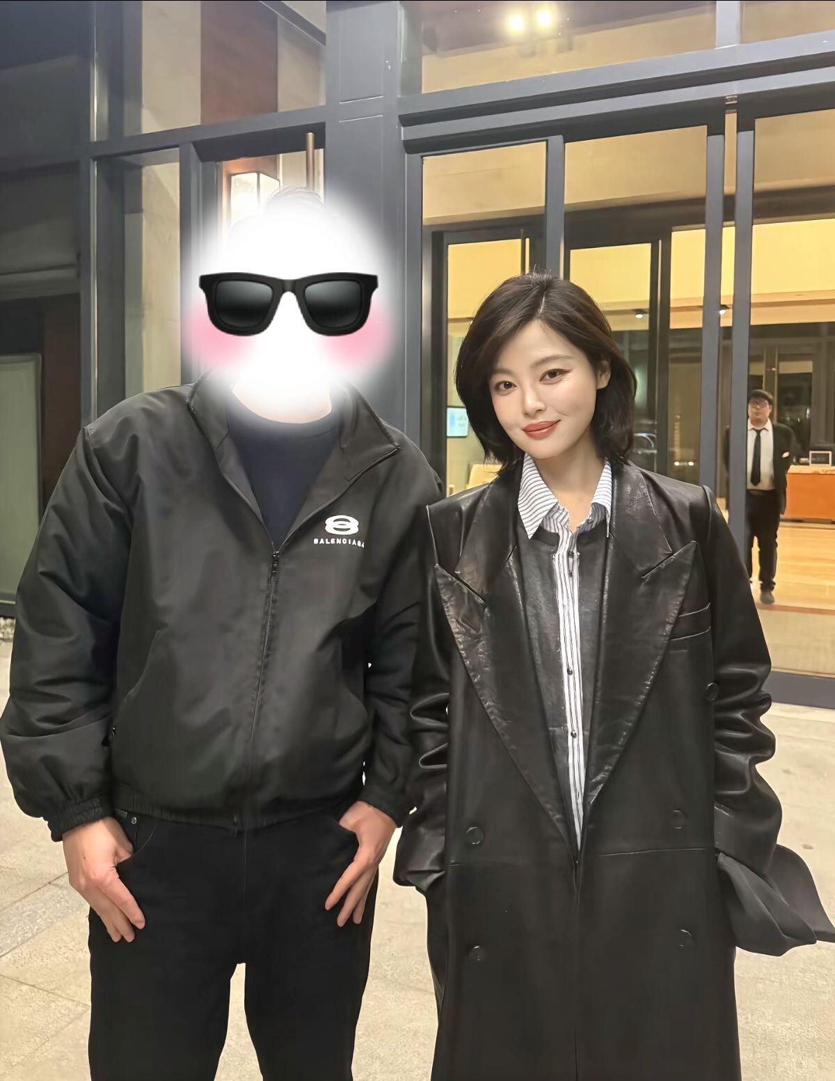 我将反复欣赏辛芷蕾这张合照🤤 