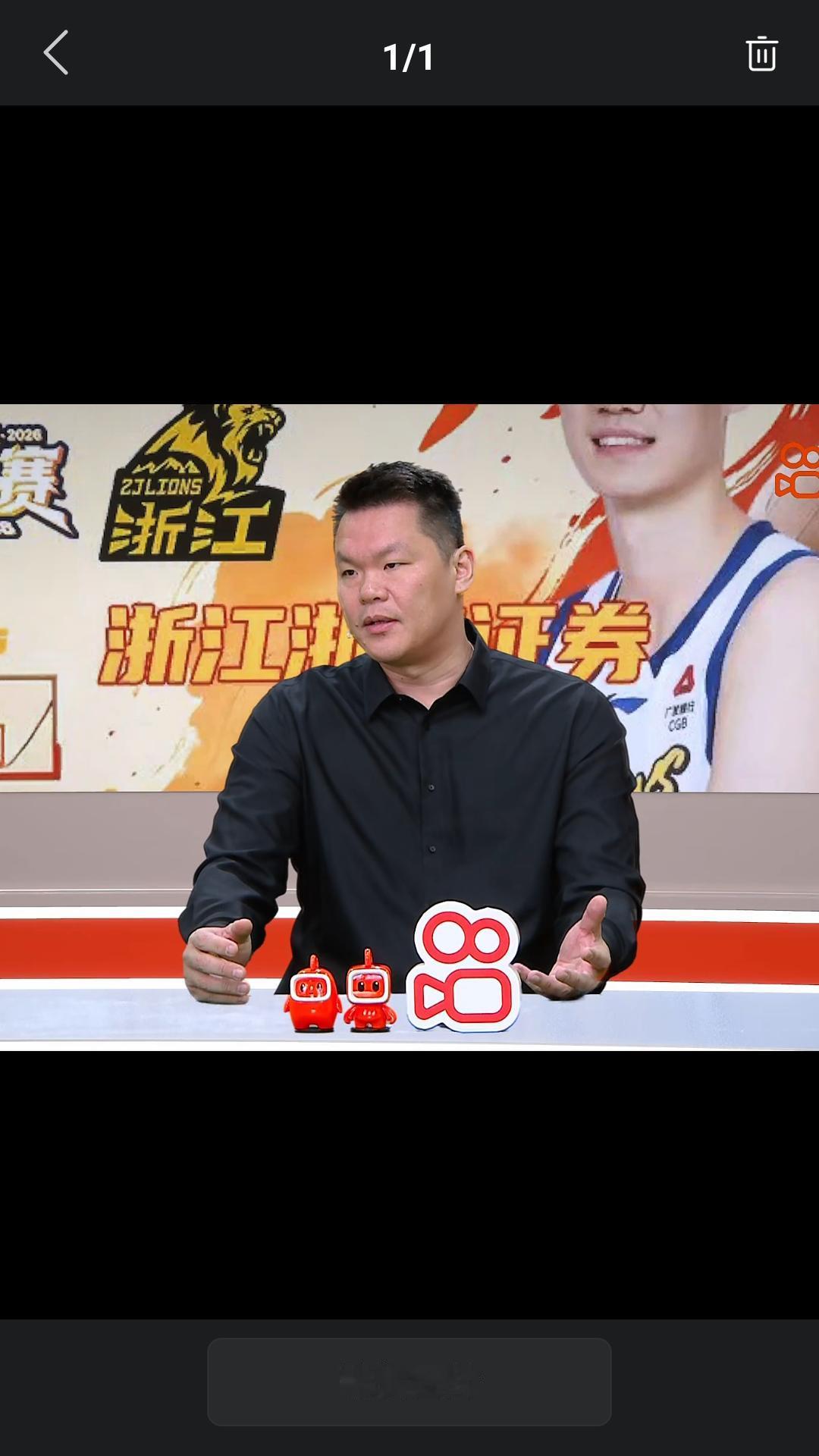 【篮球名宿眼中的金金】昨晚广东俱乐部总经理朱芳雨在直播间谈到张震麟对上海队整体防
