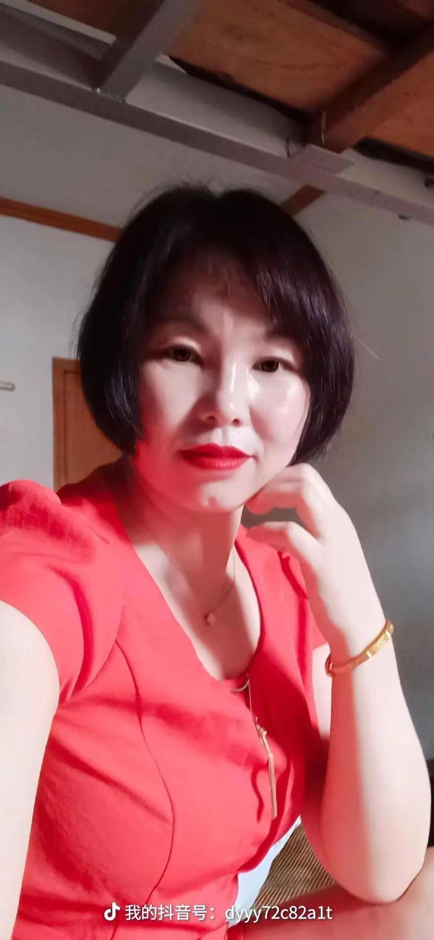 今天是三八妇女节，祝所有的女人节日快乐，也祝自己快乐，希望刷到我每一个友友们，都