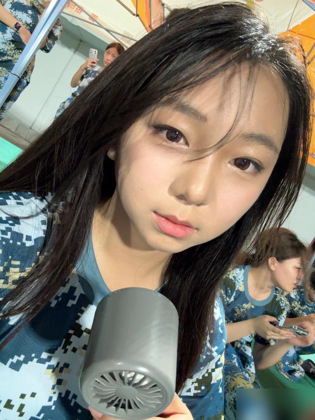 财大是不是要把我热死🥵

太热了武汉，三十九度……#相册里的军训生活# #军训