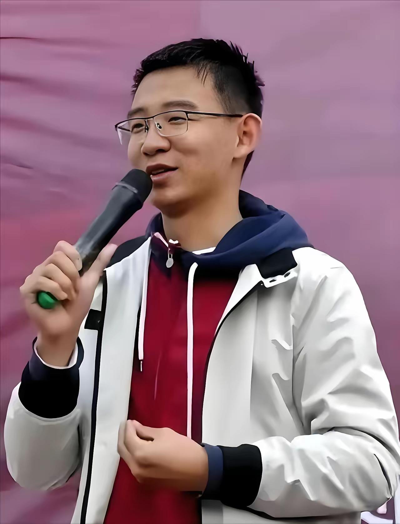 你连游戏的瘾，你都控制不了，你还怎么控制你的人生？打游戏是我见过最没有出息的表现