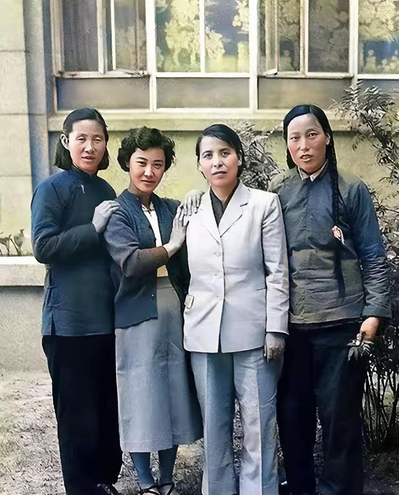 上世纪50年代，郭兰英老师演唱的《北风吹》堪称经典。这首歌旋律悠扬，情感真切，是