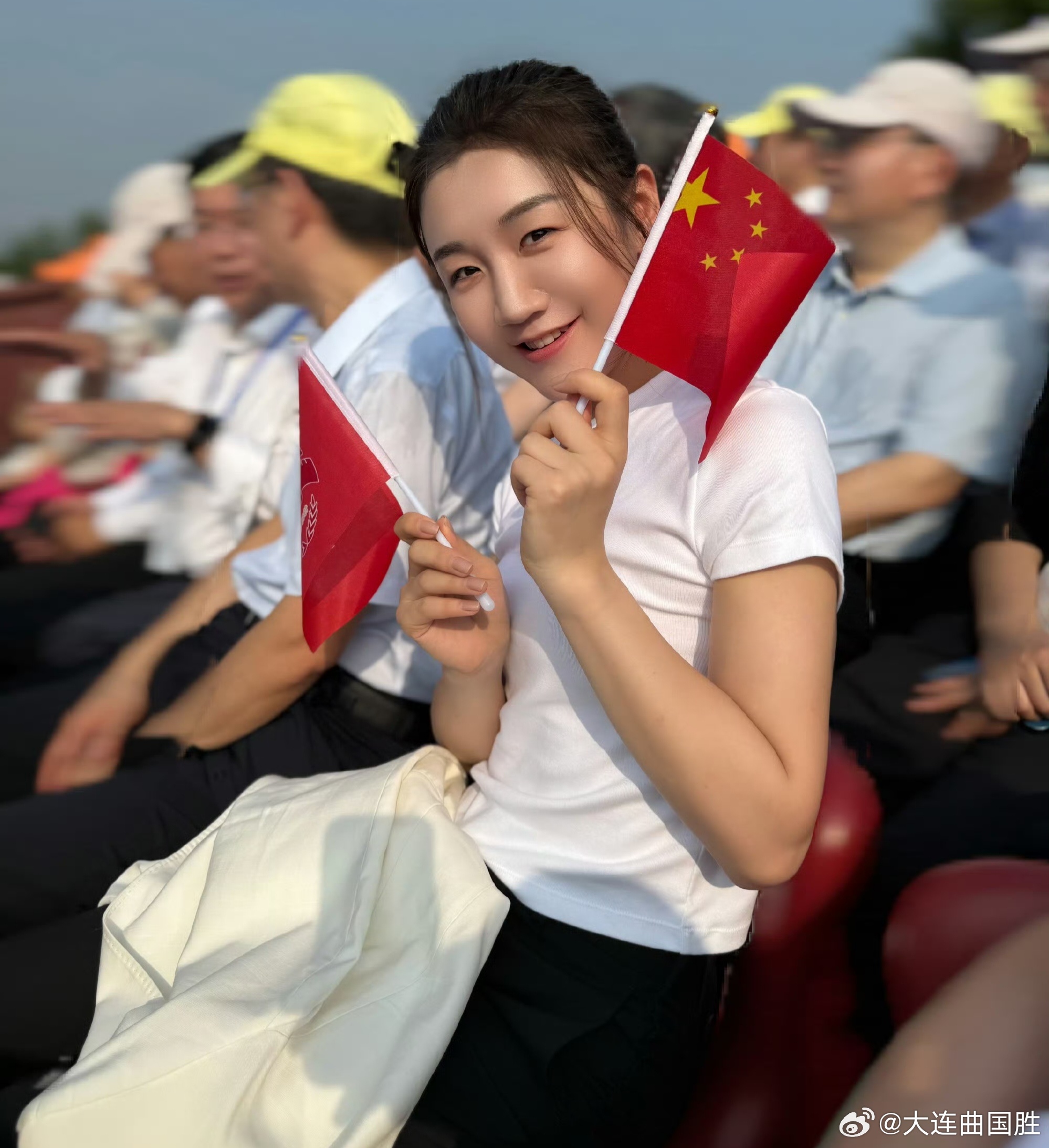 去现场观礼的明星陈梦现场观礼九三阅兵 手握两枚奥运冠军的除了是中国乒乓的荣誉也是
