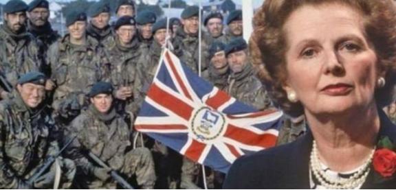 撒切尔夫人在回忆录中坦言：当年并不想归还香港，考虑过发动战争。因“福克兰群岛战争