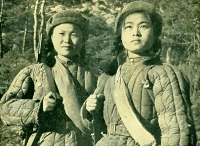 1933年 ，许世友 听说部队有一位出身武当的女侠 ，便 想 要切磋一番，于是他