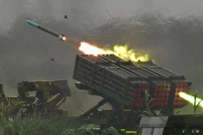 飞扬军事 台匪軍漢光演習將在14日結束，台匪防务部门下週將召開漢光演習的檢討會，