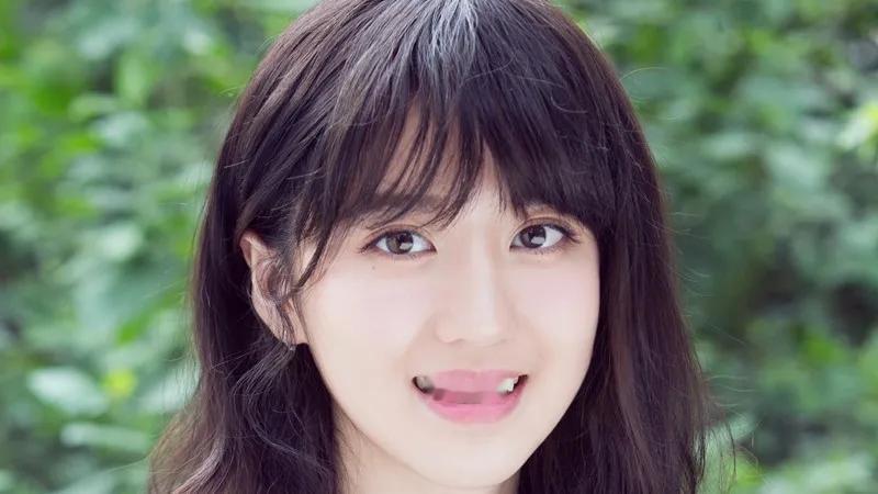 【🔥李凯馨录音花絮屠榜！声线淬砒霜糖，甜飒鲨疯全网】

“唐门小辣椒”李凯馨凭