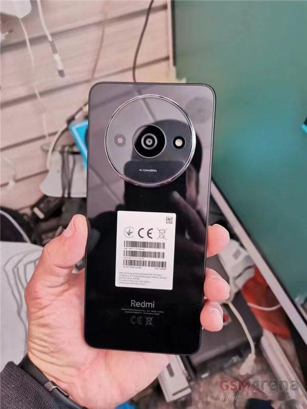 红米在国外上架的红米A3，4G版手机，属于百元入门机（正面不能看），但是机身背部