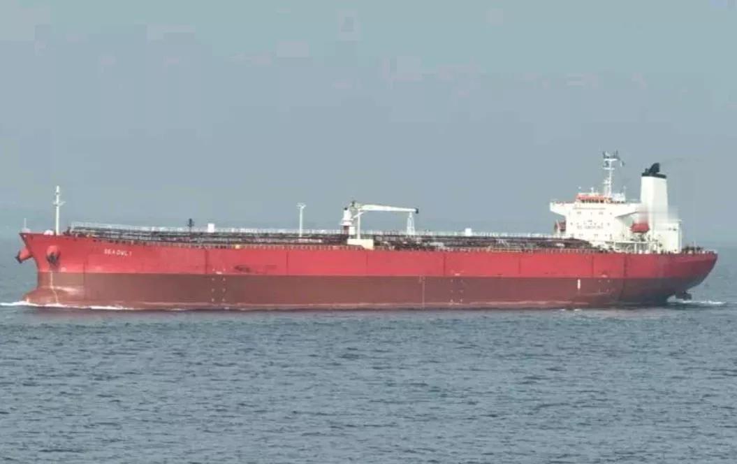 《金融时报》报道，当地时间23日，一名美国财政部官员透露，在相继扣押多艘伊朗油轮