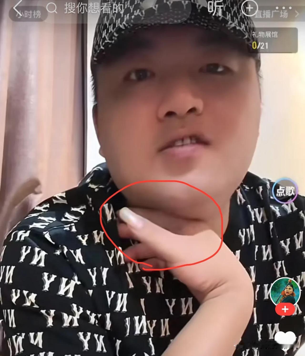 秋天妈妈这次真的要开心了，
一个信号暴露出阿福真的生大病了，
她“最好的朋友”阿
