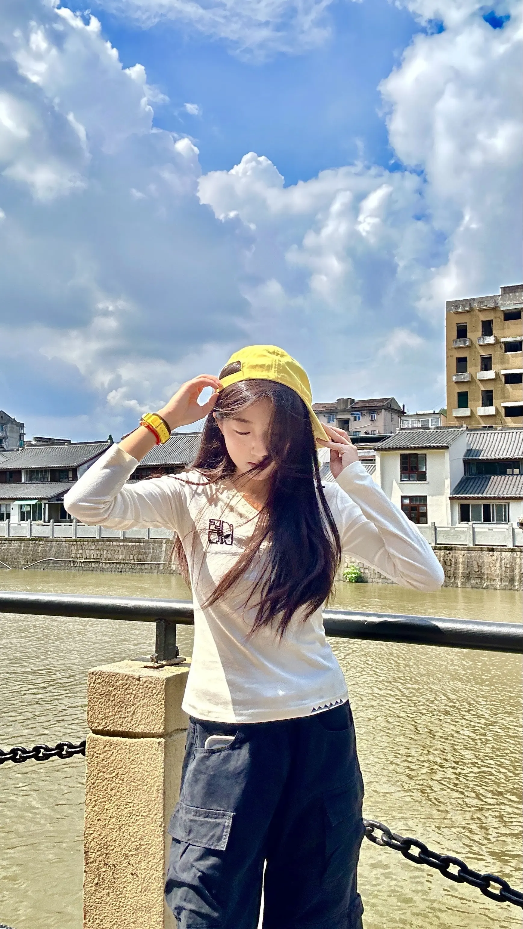 希望你像阳光一样明媚。