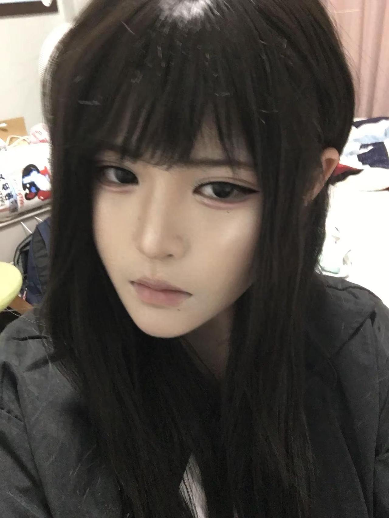 想属于你的 又不属于你的我。所以我开始对你产生意义了吗 黑长直整容 韩系