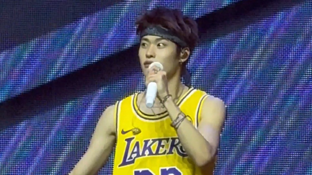 盯着这个表情笑了好久