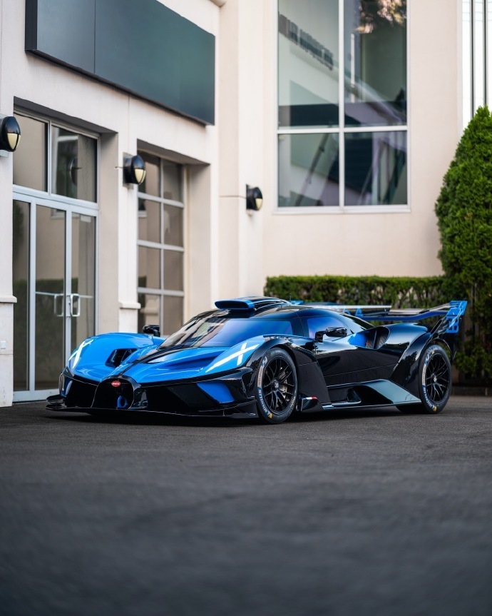 这款布加迪 Bolide，全球仅限量 40 辆的 Bolide，是一款仅供赛道使