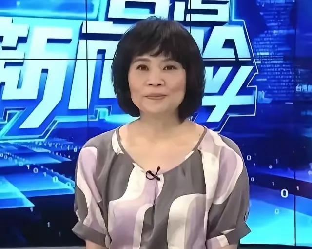 台湾省媒体人陈凤馨表示，按照民调来看，70%以上的台湾地区民众是接受自己是中华民