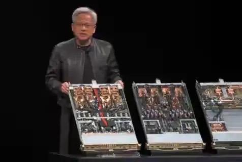 英伟达哭的时候到了！
推出多款“对华阉割版”AI芯片，希望在中美两边都不得罪，结