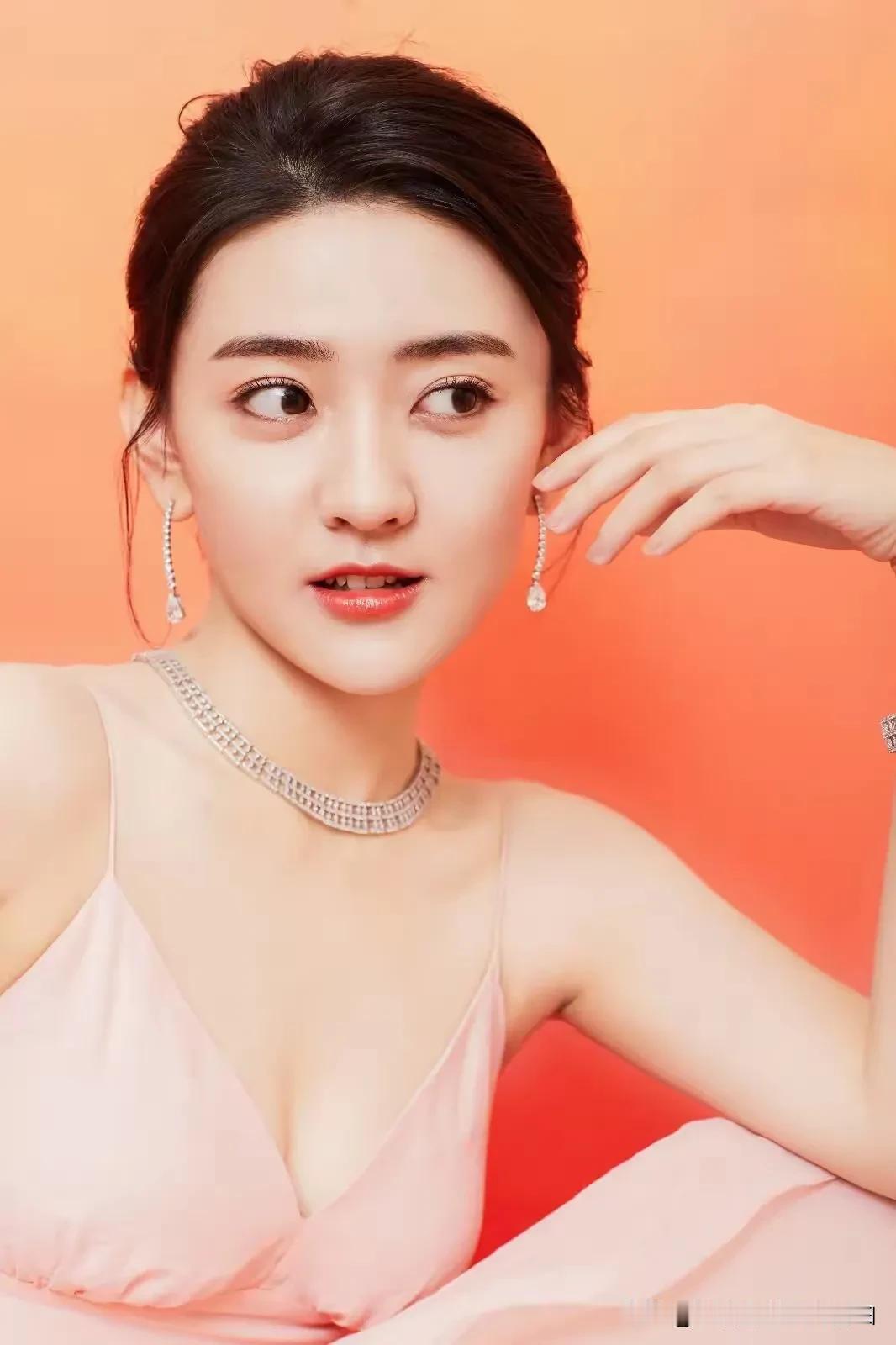 梁洁美图分享美女明星照分享 女星美照分享 女神美图安利 女星的绝美风采 女神美照