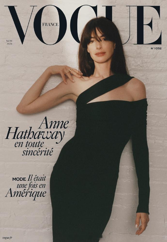 安妮·海瑟薇（Anne Hathaway）登上《VOGUE》法国版十一月看封面‼
