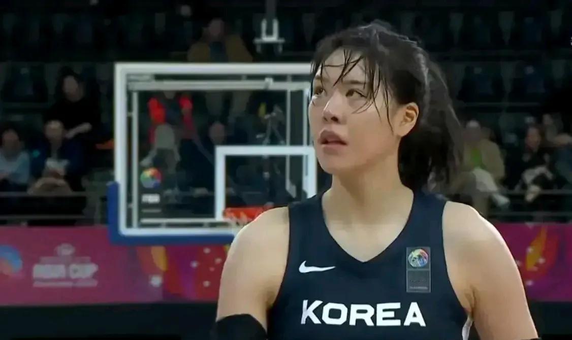 女篮亚洲杯之韩国女篮，
今夏女篮亚洲杯，
相比于中日两国而言，
韩国女篮则早早公
