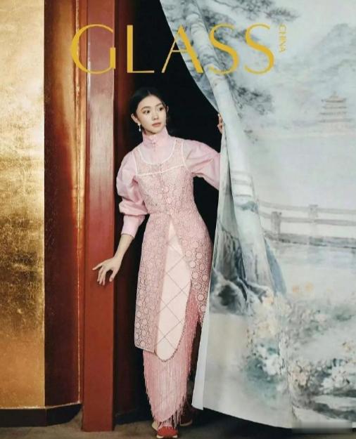 不敢想象这居然是同一件衣服，还得是女明星来穿 