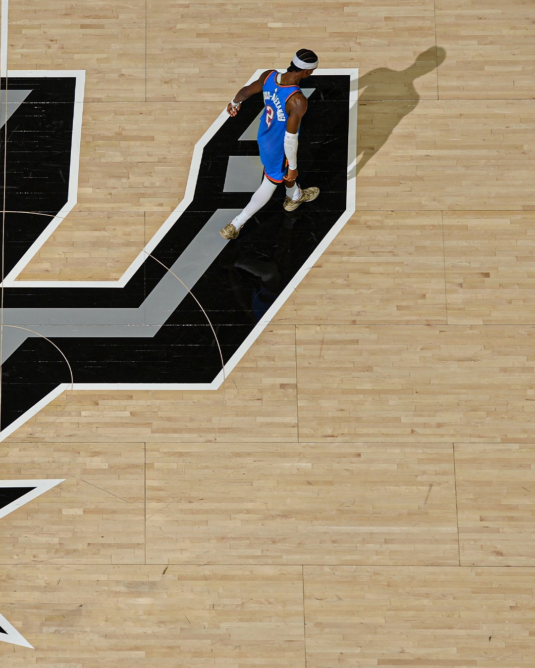 到底谁能赢下西决？NBA