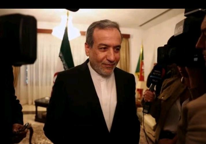 伊朗这操作属实让人看不懂，都火烧眉毛了，外长还在那儿一本正经地摆弄什么“证据”。