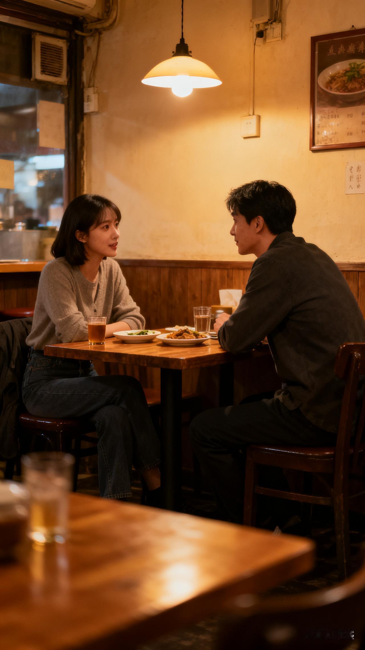 那次去海边城市玩，随手加了个女生好友。本来只想随便聊聊，没指望有下文。结果不到两