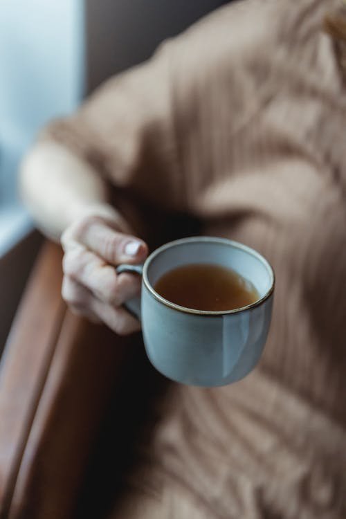 人的一生中有两个生日，一个是自己诞生的日子，一个是真正理解自己的日子。丨松浦弥太