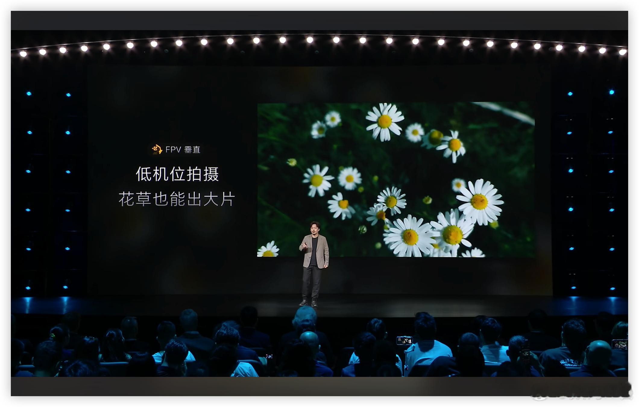 荣耀RobotPhone的云台相机有 100 余项专利，把云台塞进手机，确实可以