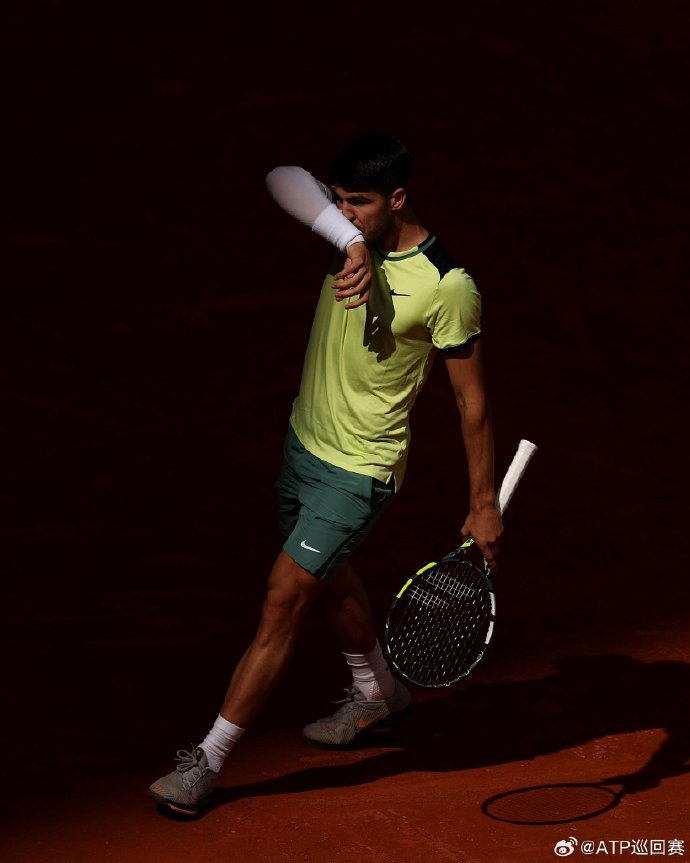 #阿尔卡拉斯退出马德里赛#Breaking News！阿尔卡拉斯在个人社交媒体宣