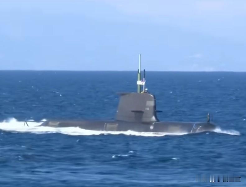 前两天美国两架飞机刚在南海练习跳水成功，网传虎鲸无人潜艇在南海潜水失联了？
看来