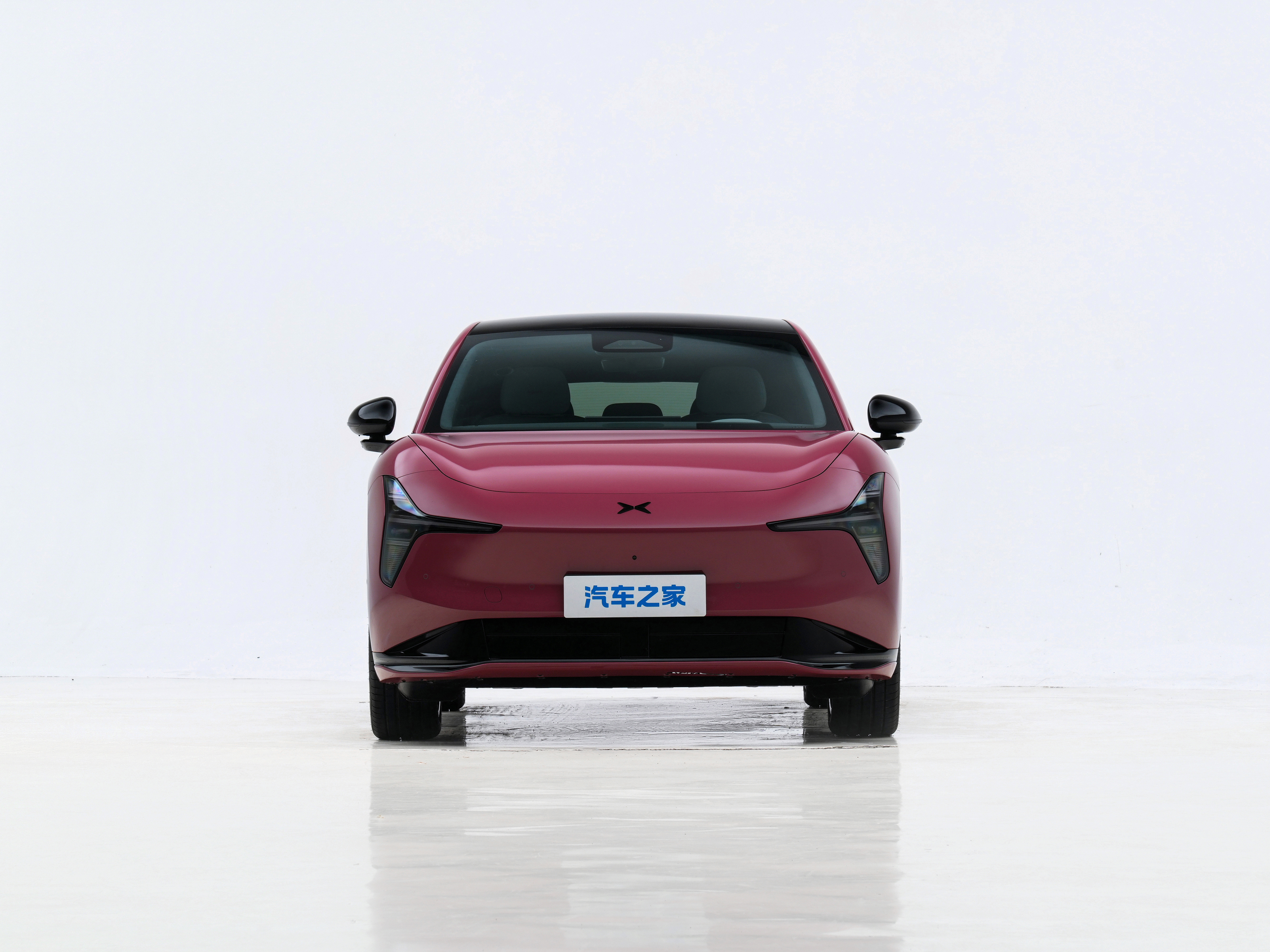 小鹏MONA L03以13.48万的价格把城市NGP智驾门槛从20万+砸到了13
