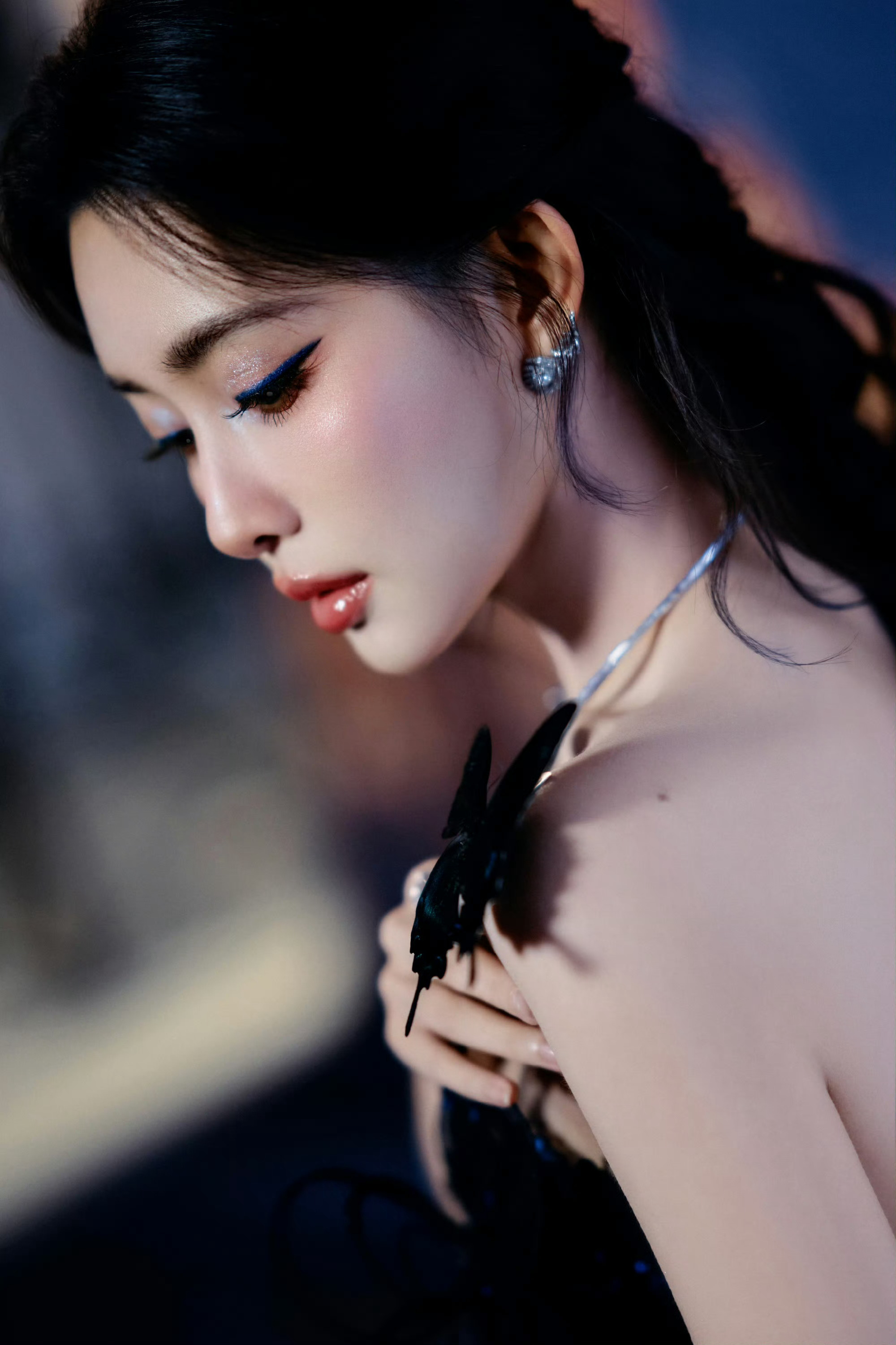 孟子义胸前好大一只蝴蝶 孟子义胸前好大一只蝴蝶🦋太美了吧耶[流鼻血]微博视界大