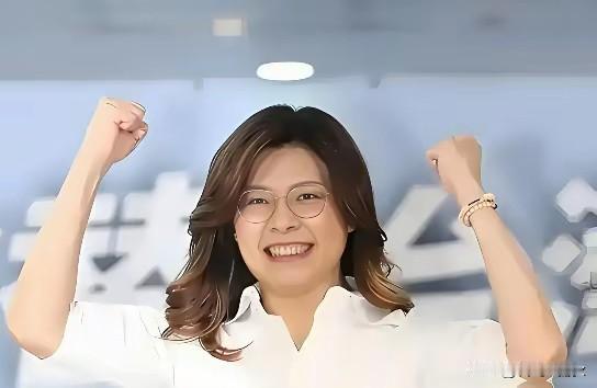 丢掉幻想，准备斗争！国民党已经正式退出了历史舞台的主角席位。

郑丽文公开说，不