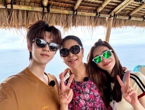 倪萍后悔没跟贺峻霖捆绑上 看着唐国 强混进时代少年团，倪萍酸了：“早聊啊，谁还不