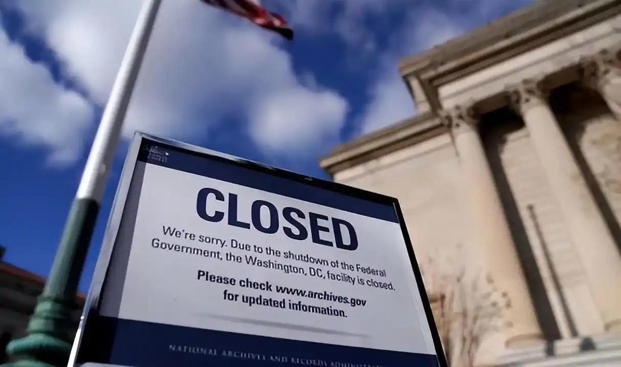 美国联邦政府停摆36天，一切照旧，这次破纪录的停摆并未动摇参议院政客的立场，反而