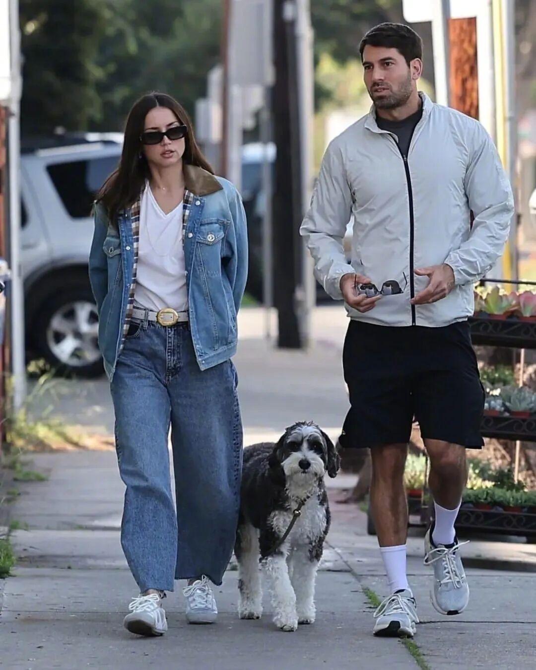 近日Ana de Armas又有了新动态。媒体捕捉到她与Marcelo Vale