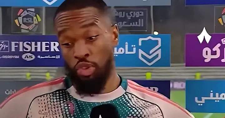 装都不装了？吉达国民和球员炮轰裁判，他们想把冠军送给某人