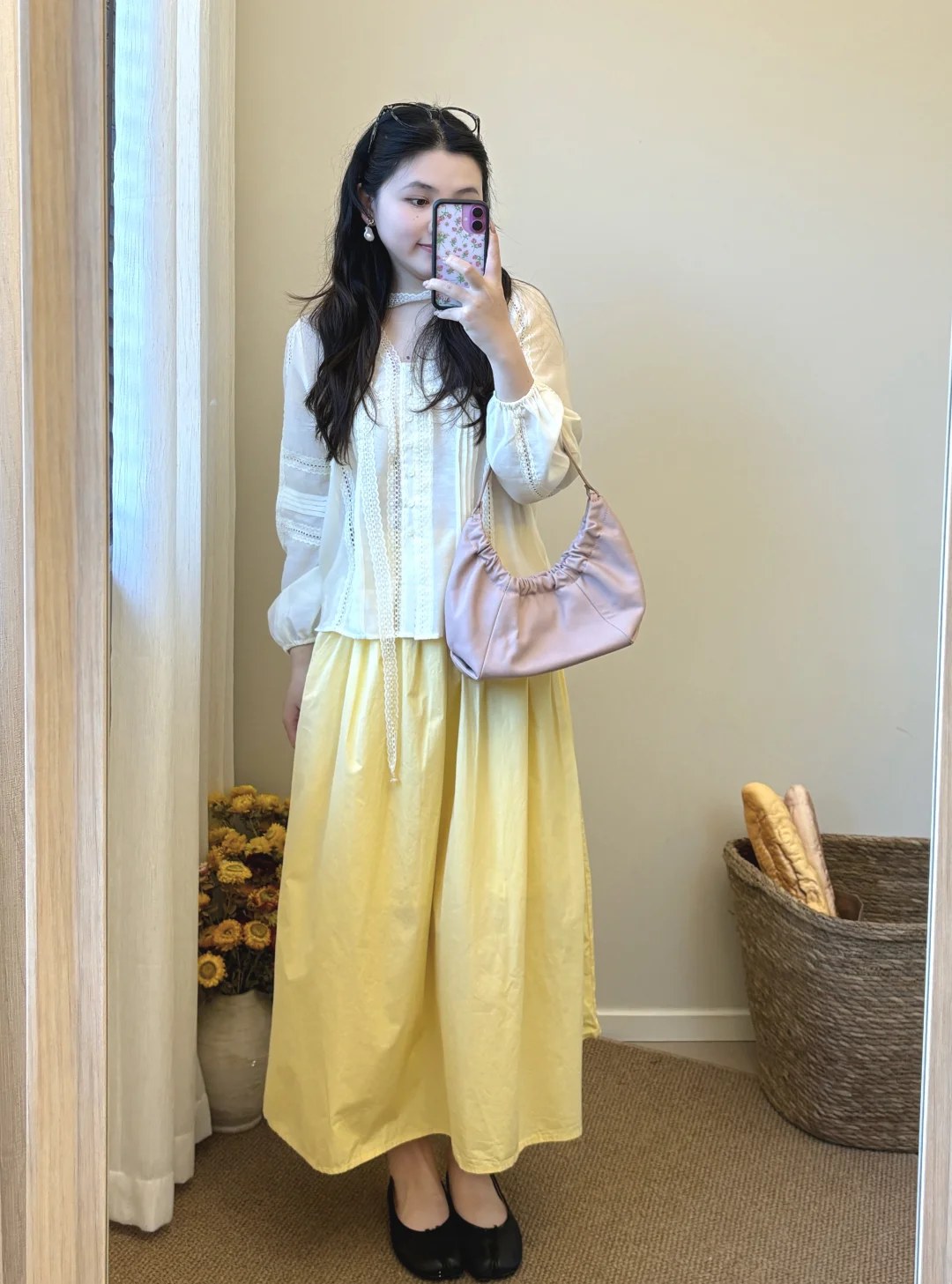 💛优雅的蕾丝小衫和黄色裙子～