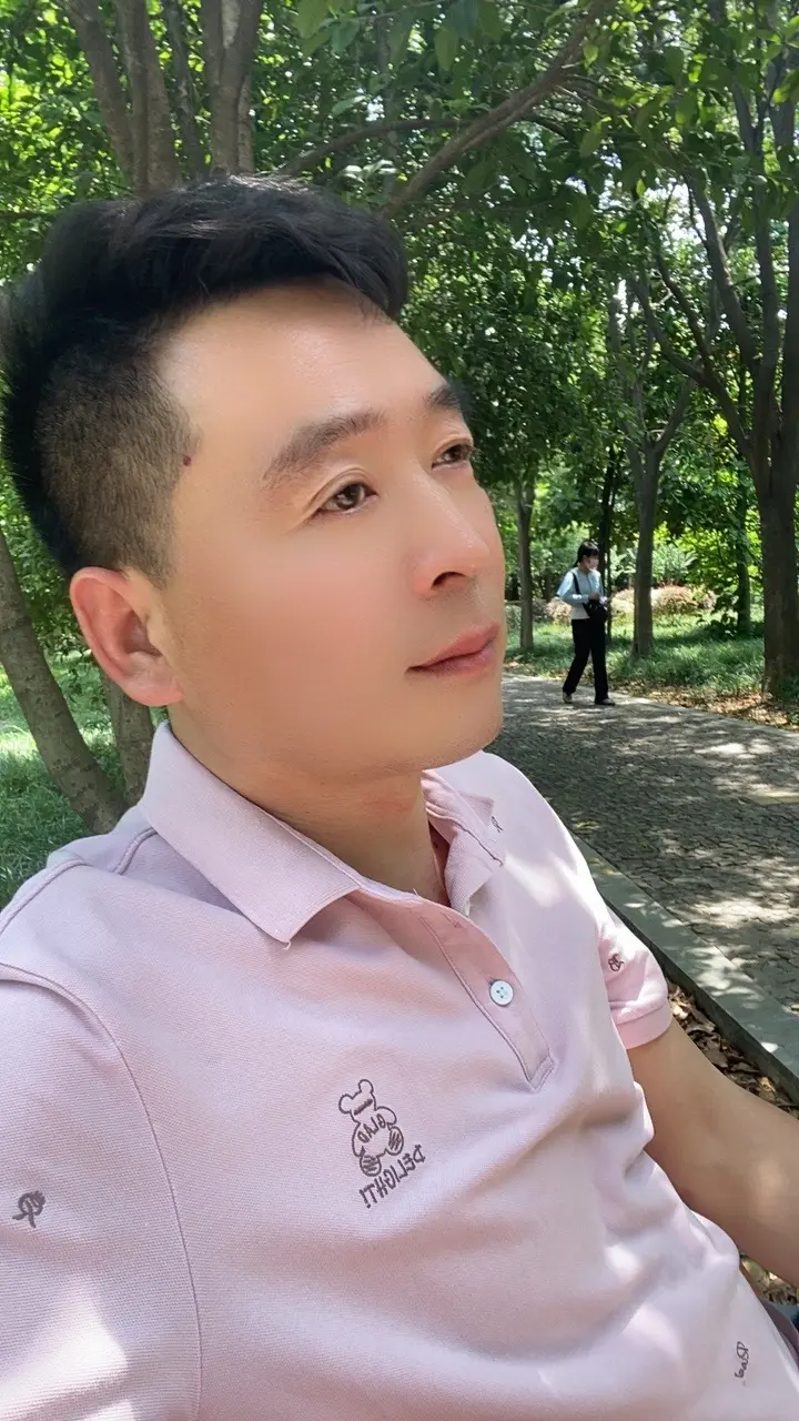 “连崩溃都要考虑后果的人，        是懂事，还是好无能为力”