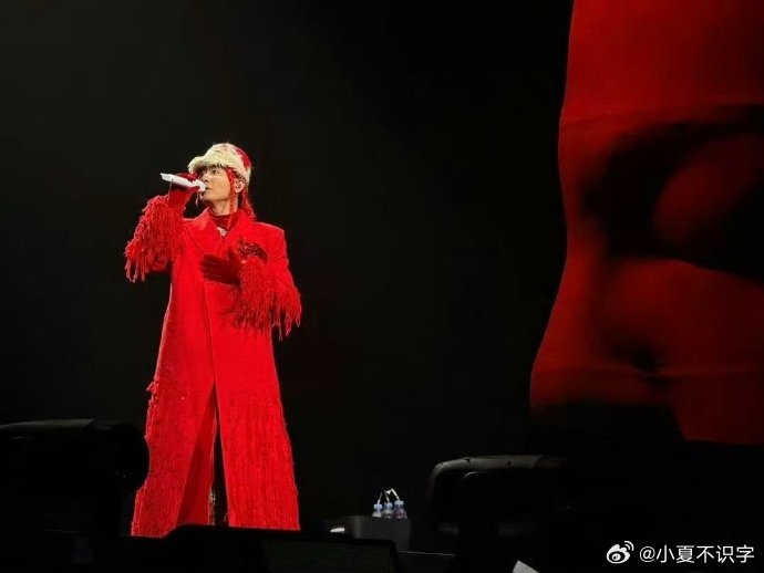 挂了陈小春的专家号来给陈小春交作业情绪内耗退退退！陈小春演唱会就是专属专家号，现